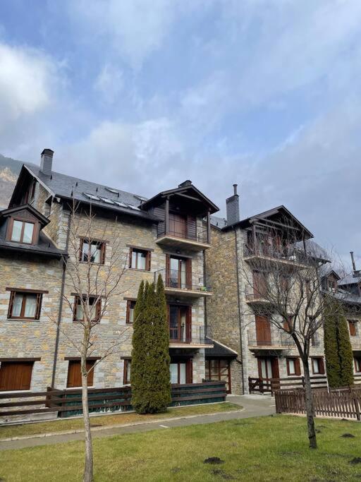 Apartamento Duplex En Benasque Anciles Luaran gambar